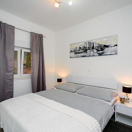 Villa Vruja Pisak Esterno foto